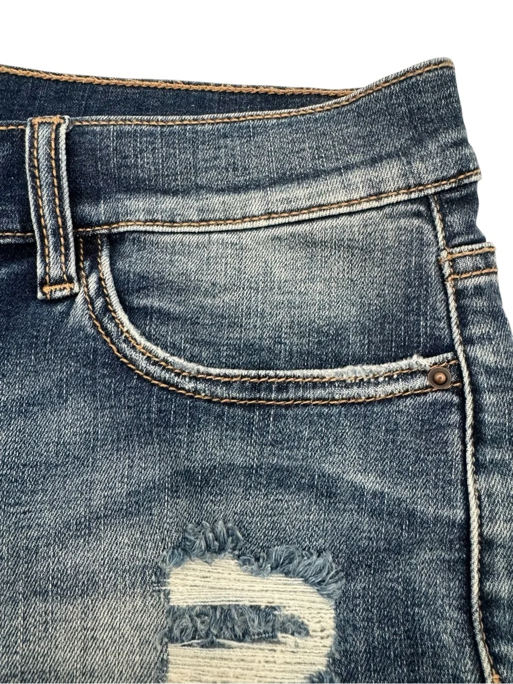 Sneak Peak Cut Off Distressed Mid Rise 9.5